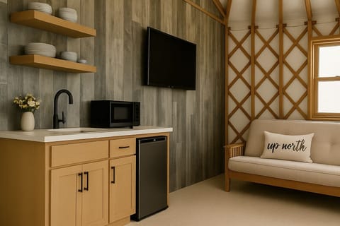 Glamping Yurt | Living area