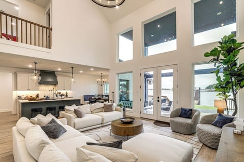 Living Room | 1st Floor | Central A/C & Heating | Smart TV