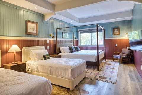 Family Room, Multiple Beds | Blackout drapes, free WiFi