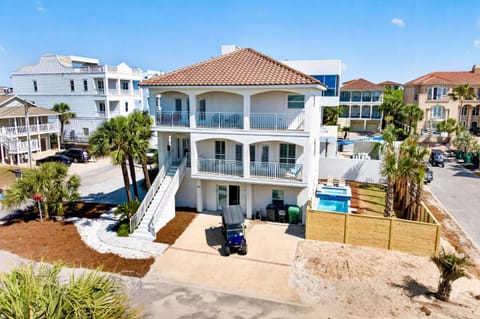 Beach Bliss – 40 yards to the Gulf! Spacious 7BR Miramar Beach home sleeps 21 with king suites, bunk rooms, game room, PRIVATE HEATED POOL & HOT TUB. Steps to sugar-white sand, minutes to Destin & 30A—perfect for families & groups!