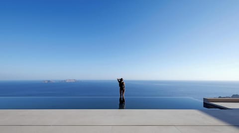 Celestia Cove is approved by the Greek Tourism Organization & managed by "etouri vacation rental management".
