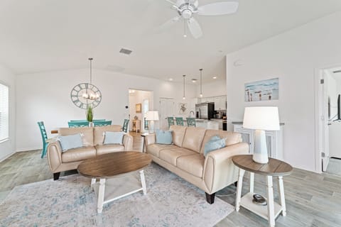 Open and Airy Living Room, Dining and Kitchen