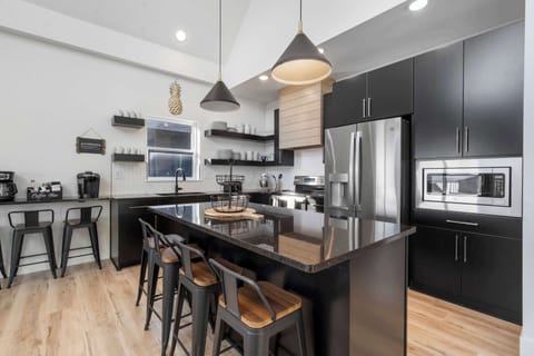 The sophisticated kitchen is well equipped for an unforgettable getaway​