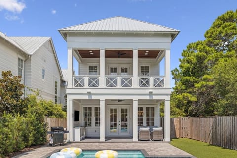 Latitude Adjustment at Blue Mountain Beach - Blue Mountain Beach - Large Private Pool