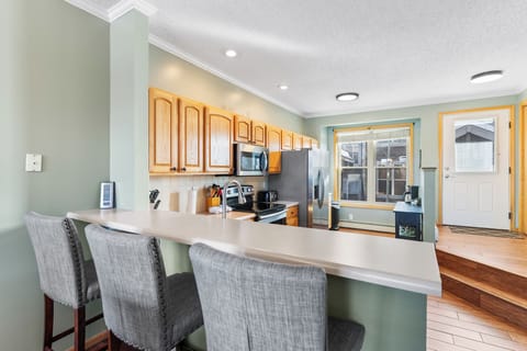 Studio (3 Bedrooms) | Property amenity