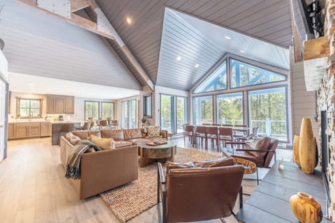 House (5 Bedrooms) | Exterior