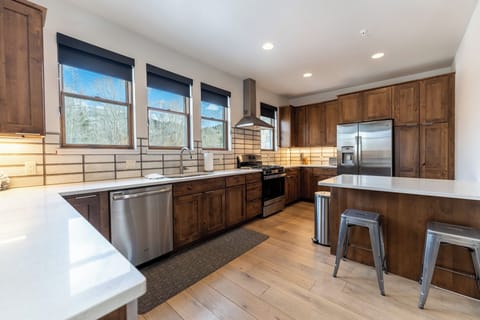 Studio (2 Bedrooms) | Property amenity