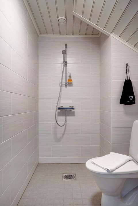 Deluxe Double or Twin Room, Balcony, Sea View | Bathroom