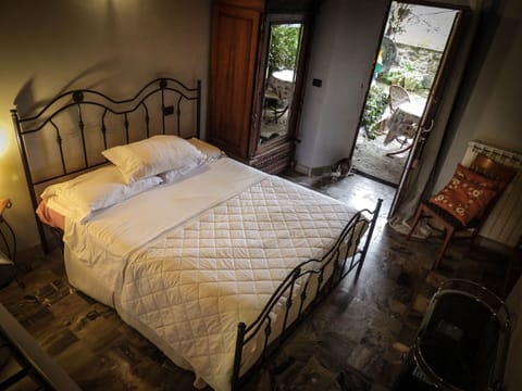 Autumn, Bedroom, Spring, Summer