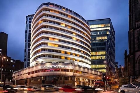 Hotel Exterior [summer]