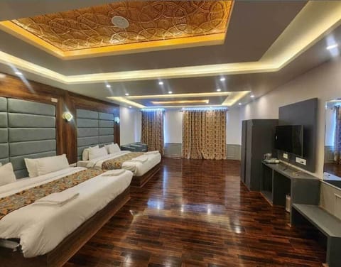 Superior Quadruple Room, City View | WiFi (free)