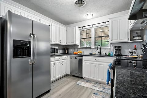 Cook your favorite meals with ease.