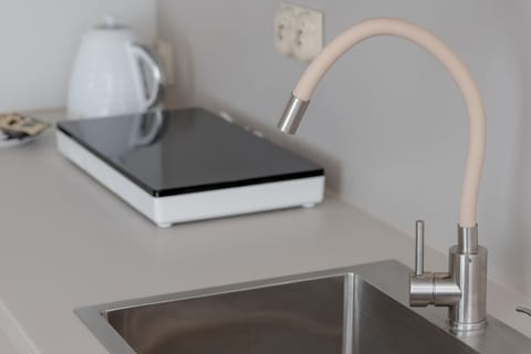 Modern, fully equipped kitchenette. 