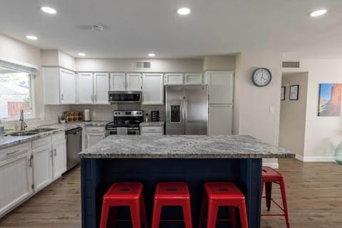 Bright kitchen with everything you need for your stay.