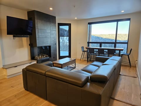 Architecture, Building, Furniture, Indoors, Living Room