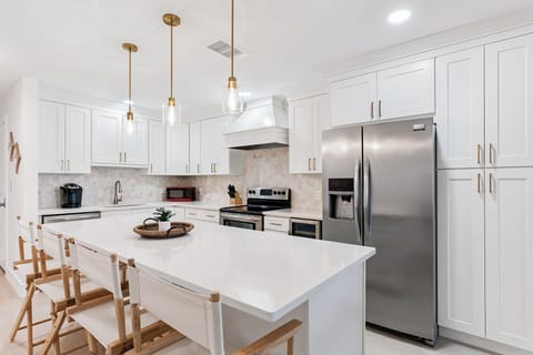 Updated fully appointed kitchen