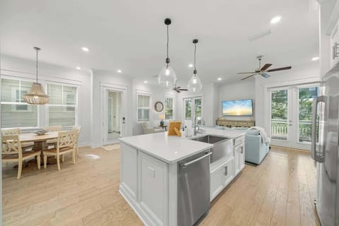 Welcome to Sea Eagle professionally managed by Stay on 30a!