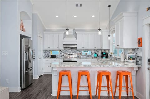 Cook, snack, and serve with ease—everything you need is right here.