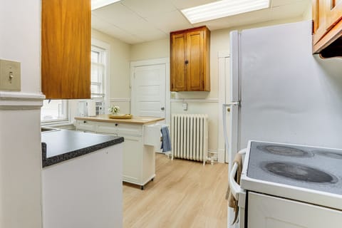 Kitchen | Cooking Basics | Complimentary Spices | 1st Floor