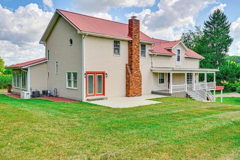 Dover Vacation Rental | 3BR | 3.5BA | 3,660 Sq Ft | Stairs Required