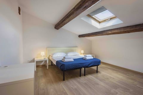 Comfort Duplex, City View | Iron/ironing board, free WiFi