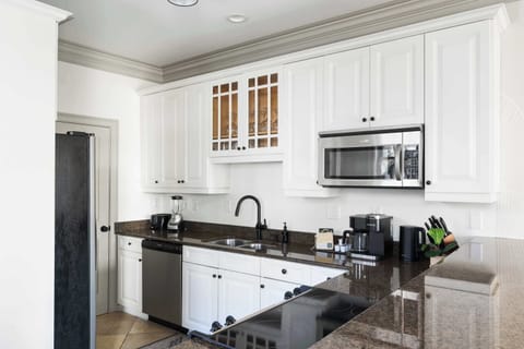 First floor fully equipped kitchen