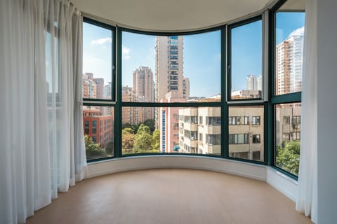Senior Apartment, 3 Bedrooms, Kitchen | Soundproofing, free WiFi, bed sheets