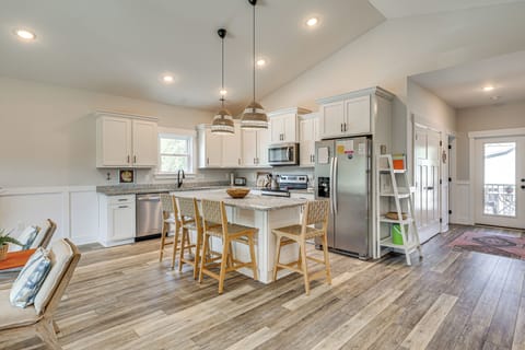 House (4 Bedrooms) | Interior