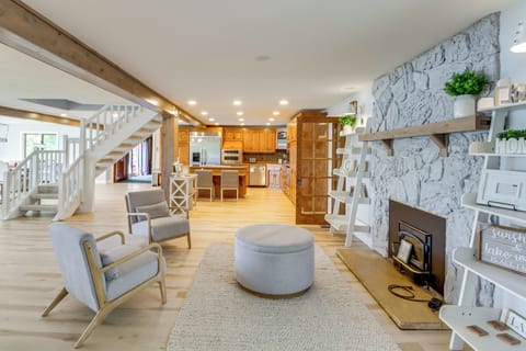 House (5 Bedrooms) | Interior