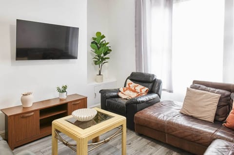 Bishop House, Liverpool - Host & Stay