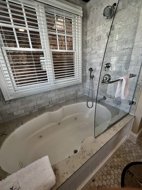 Blue Bay Room | Egyptian cotton sheets, premium bedding, pillowtop beds, in-room safe