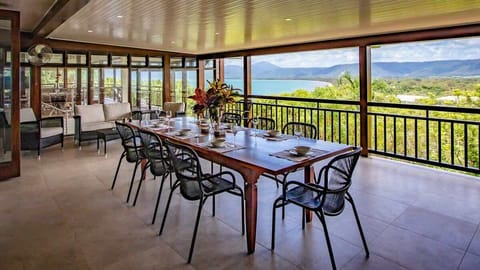 Family outdoor dining and lounge. Perfect place for those afternoon cocktails!