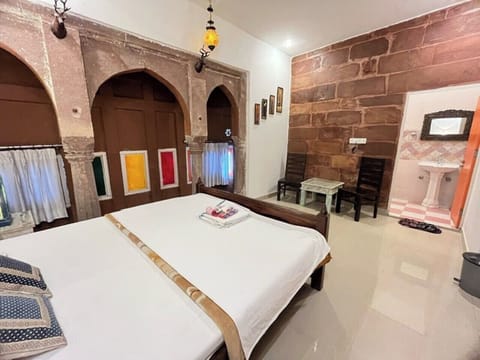 Junior Double Room | Soundproofing, WiFi (free)