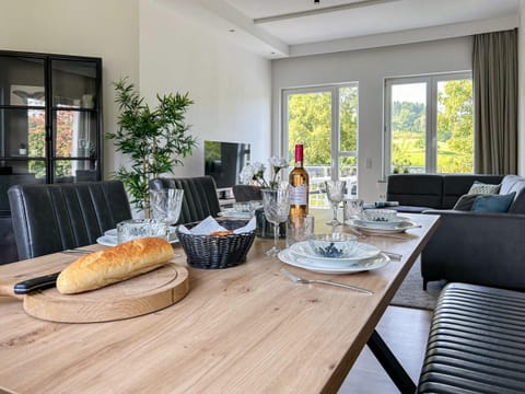 Apartment | Dining
