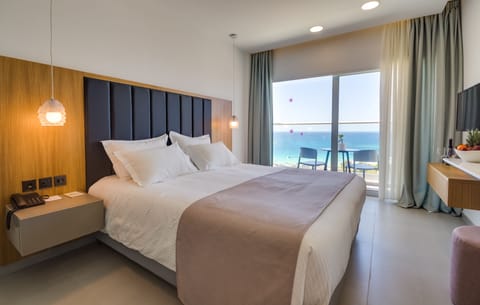 Standard Room, Sea View | Hypo-allergenic bedding, minibar, in-room safe, desk