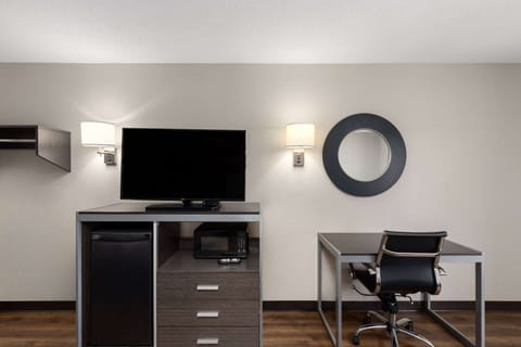 Iron/ironing board, free cribs/infant beds, rollaway beds, free WiFi