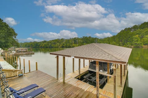 Hot Springs Vacation Rental | 5BR | 2.5BA | 2,122 Sq Ft | 5 Steps to Access