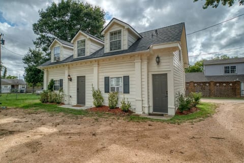 Unique 1920s Carriage House Studio Retreat.