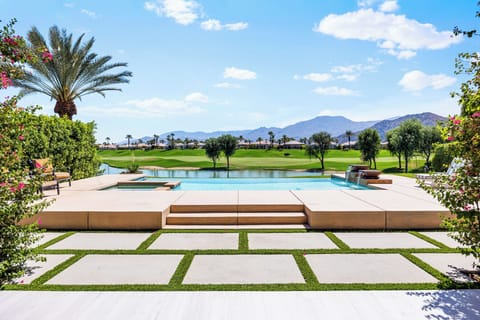 Welcome to Mountain View Oasis!