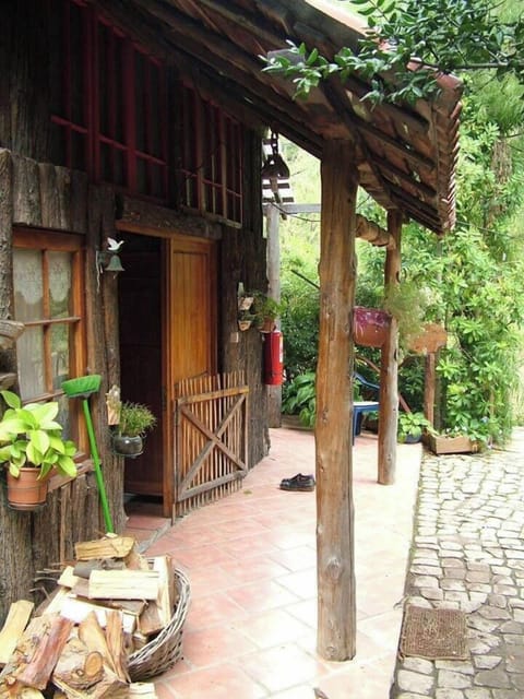 Family Cabin, 2 Bedrooms, Patio, Garden View | Laptop workspace, iron/ironing board, free WiFi, bed sheets