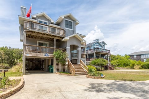 Charming multi-level beach home!