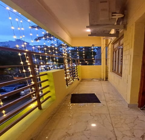 Quadruple Room, City View | Egyptian cotton sheets, premium bedding, free WiFi