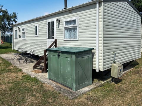 Exterior | 136 Lakeside, Burnham-on-Sea