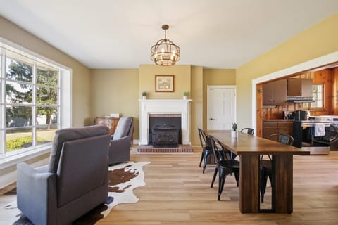 Indoors, Floor, Flooring, Hardwood, Furniture