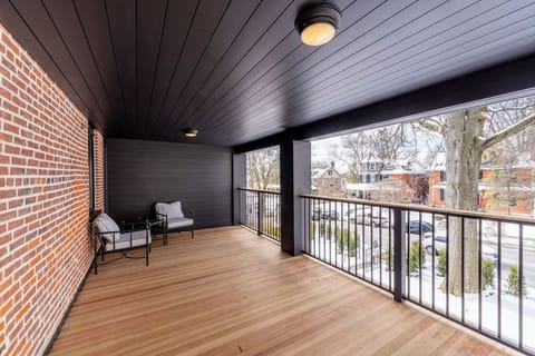 The Abolitionist | Terrace/patio
