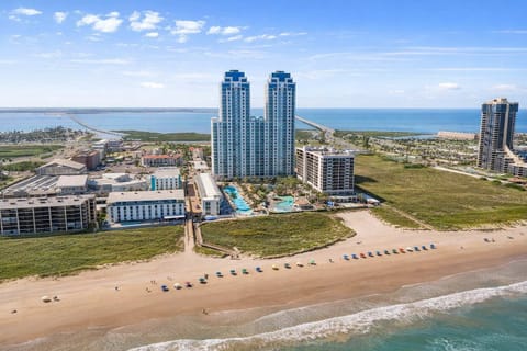 Beachfront Luxury | Twin Towers | Pools + Ocean Views + Walk to Sand