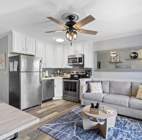 Living Room/Kitchen