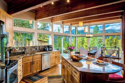 House | Private kitchen | Coffee/tea maker, electric kettle, toaster