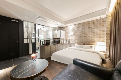 Premium Double Room | Free WiFi, bed sheets