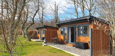 Bumblebee Cabin (right) and Barn Owl Cabin (left)